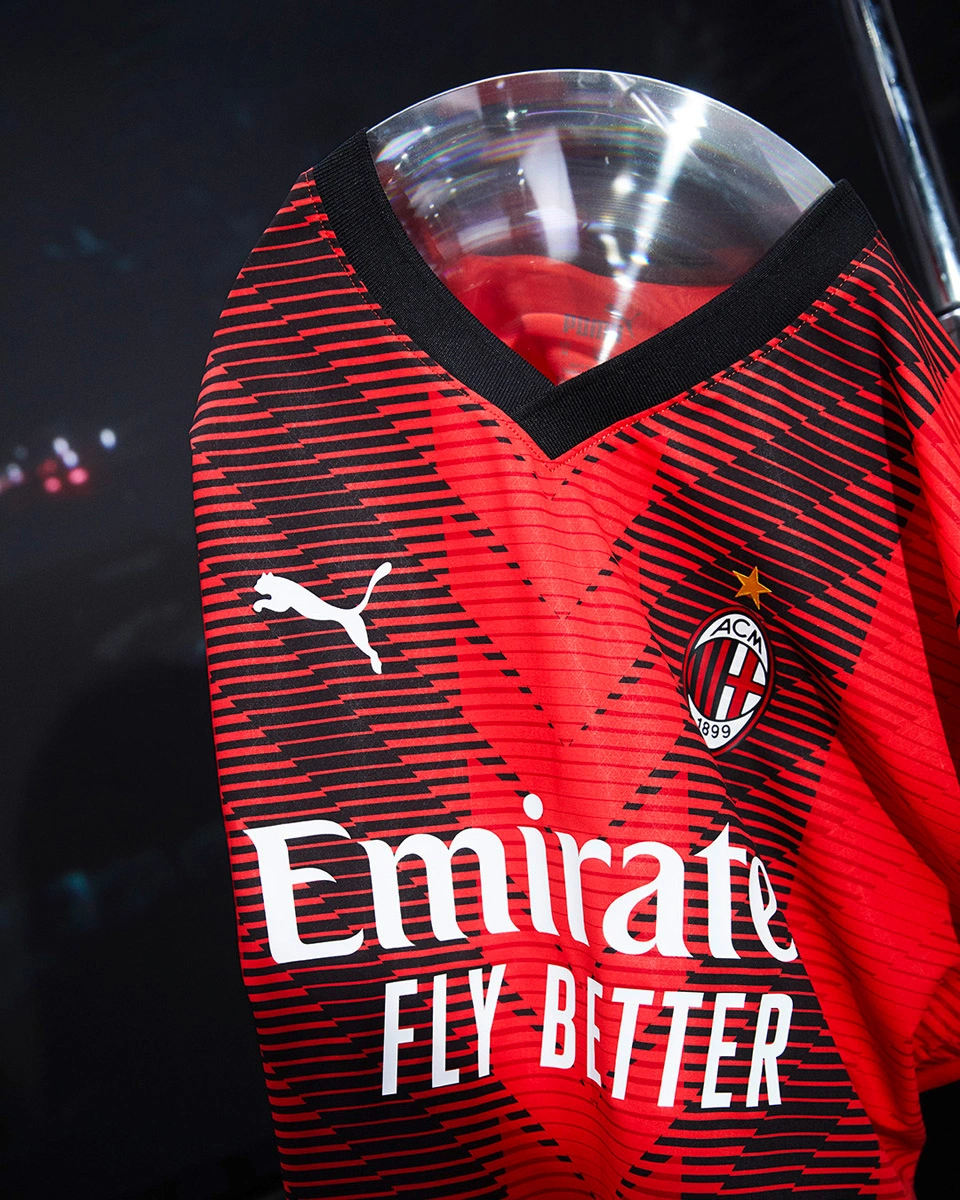 拜仁客战柏林联合：全主力阵容！凯恩、奥利塞、迪亚斯出战（拜仁客场对阵柏林联合：全主力出击，凯恩、奥利塞、迪亚斯出战）