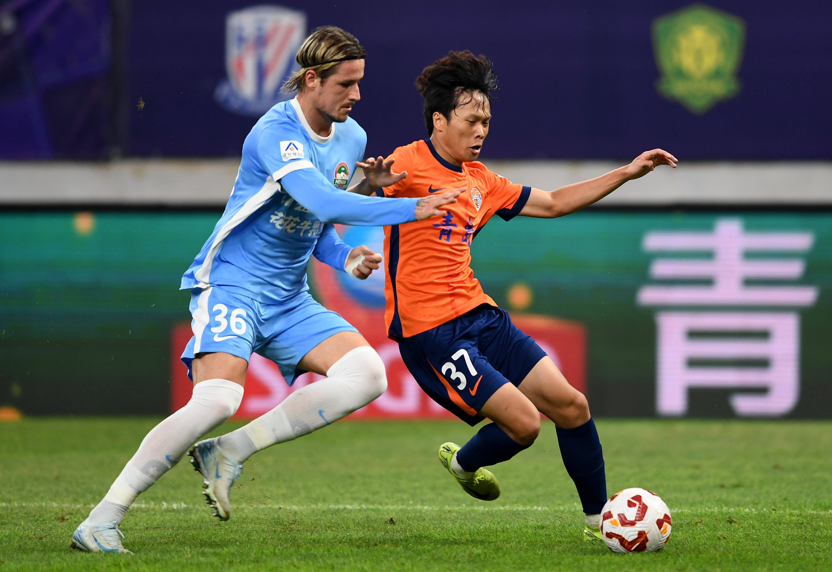 多特vs门兴：吉拉西搭档阿德耶米，布兰特、格罗斯出战（多特战门兴：吉拉西携手阿德耶米，布兰特与格罗斯出战）