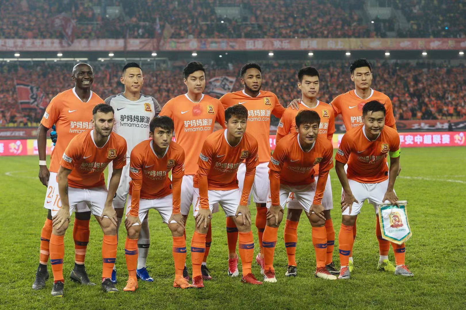 记者：韩国裁判见家人时非常痛苦，孩子问他们能否别当裁判了（记者称韩国裁判与家人相聚倍感痛苦，孩子劝其别再当裁判）